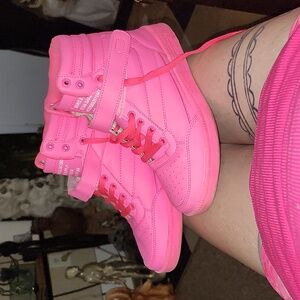 Women's Size 7.5 high tops